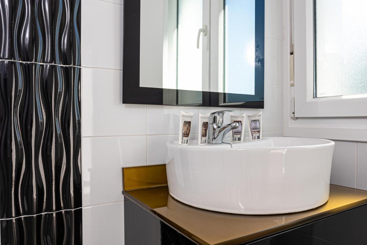 Apartamentos Turisticos La Boutique Del Mar Conil De La Frontera Exteriör bild